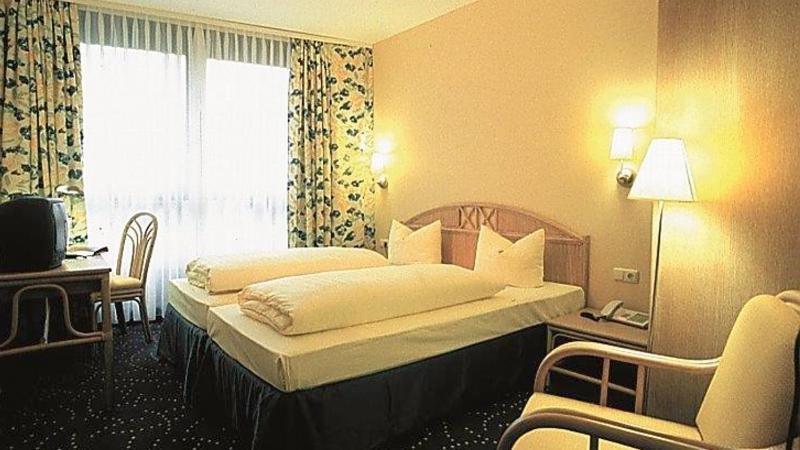 Hessischer Hof Ober-Ramstadt Екстер'єр фото